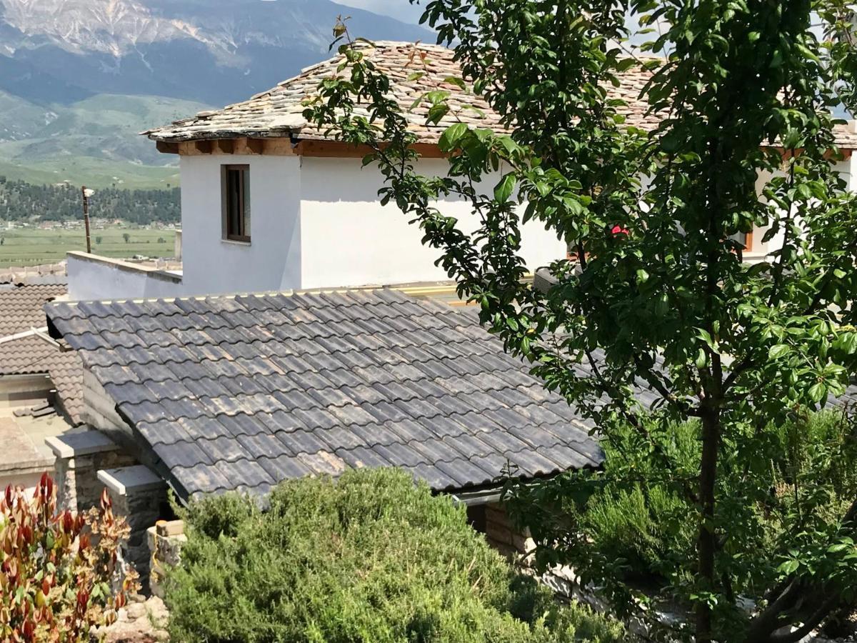 Vila Eri Gjirokaster Exterior photo