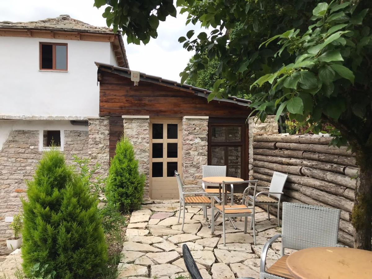 Vila Eri Gjirokaster Exterior photo