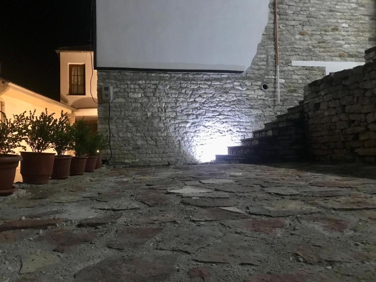 Vila Eri Gjirokaster Exterior photo