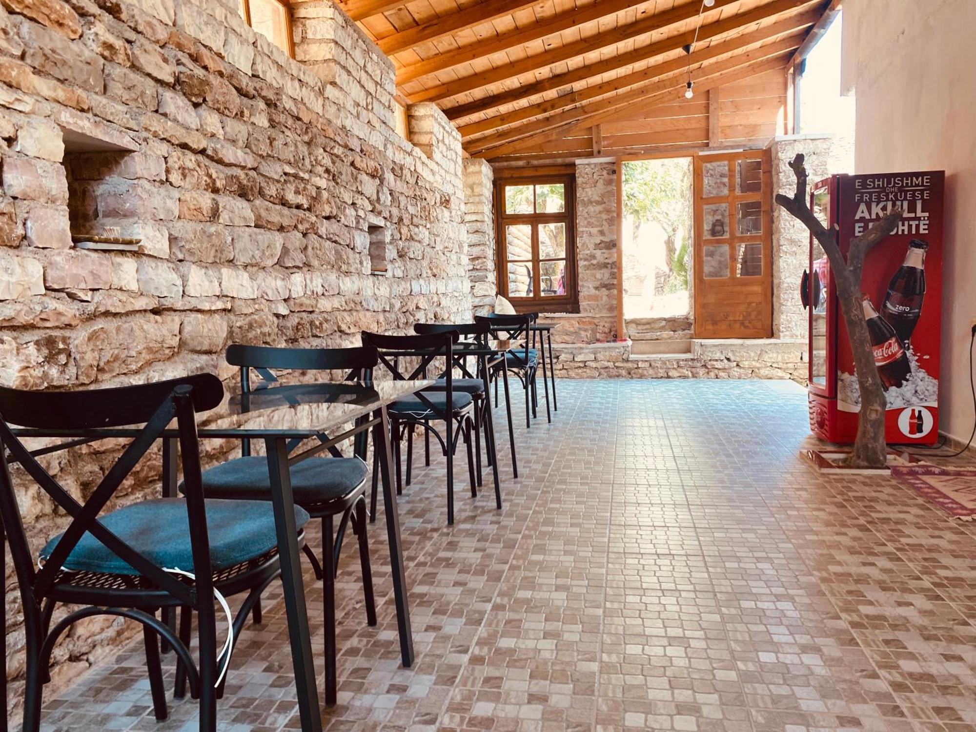 Vila Eri Gjirokaster Exterior photo